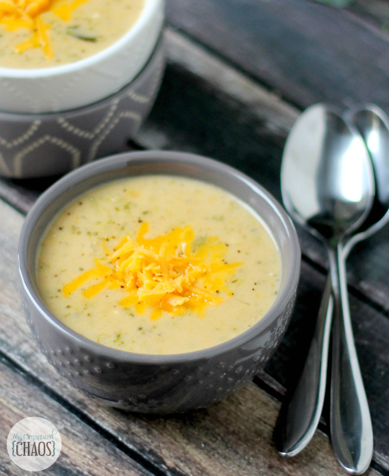 Slow Cooker 3 Cheese Broccoli Soup 